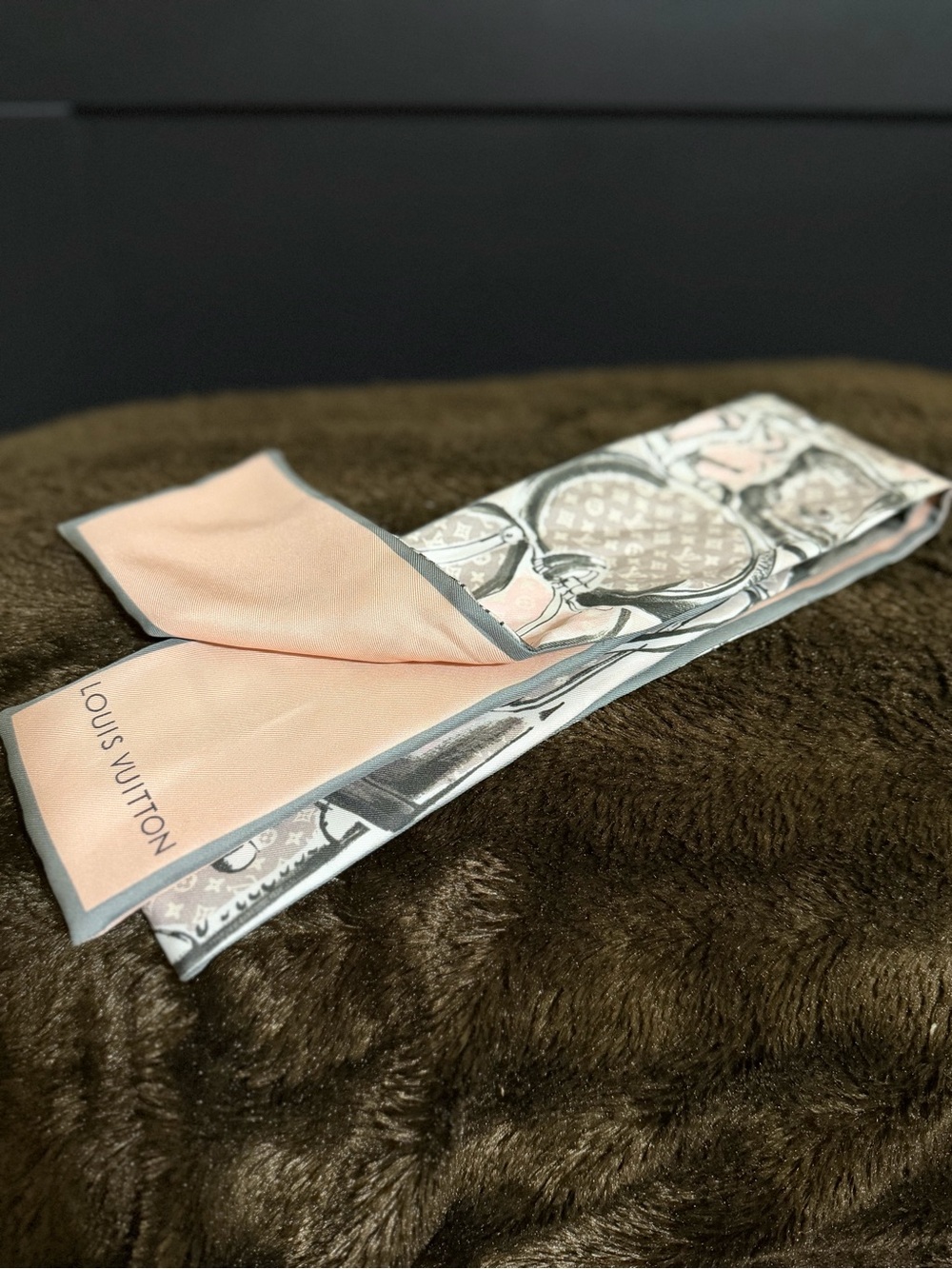 Pre loved Louis Vuitton Rose Poudre Silk Trunks Bandeau scarf